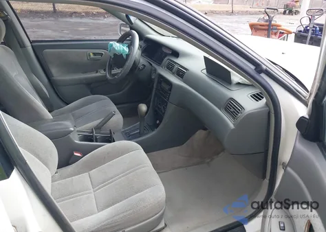 2000 Toyota Camry Le из США, поврежденный, VIN 4T1BG22K3YU940405